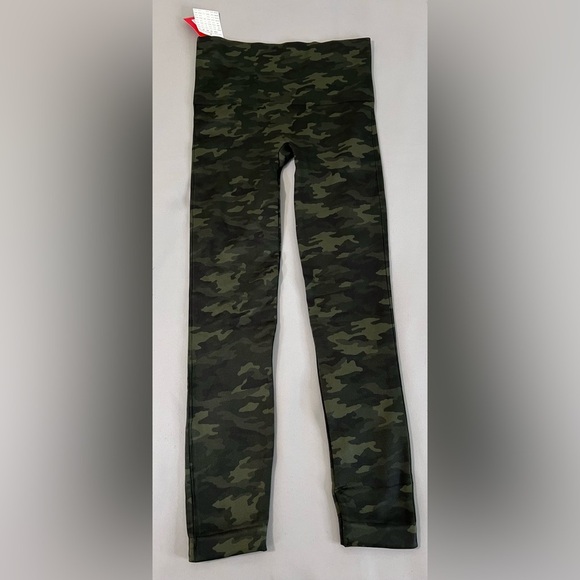 SPANX High Waist Green Camo Seamless Look-At-Me Now Leggings Medium FL3515 - Picture 9 of 9